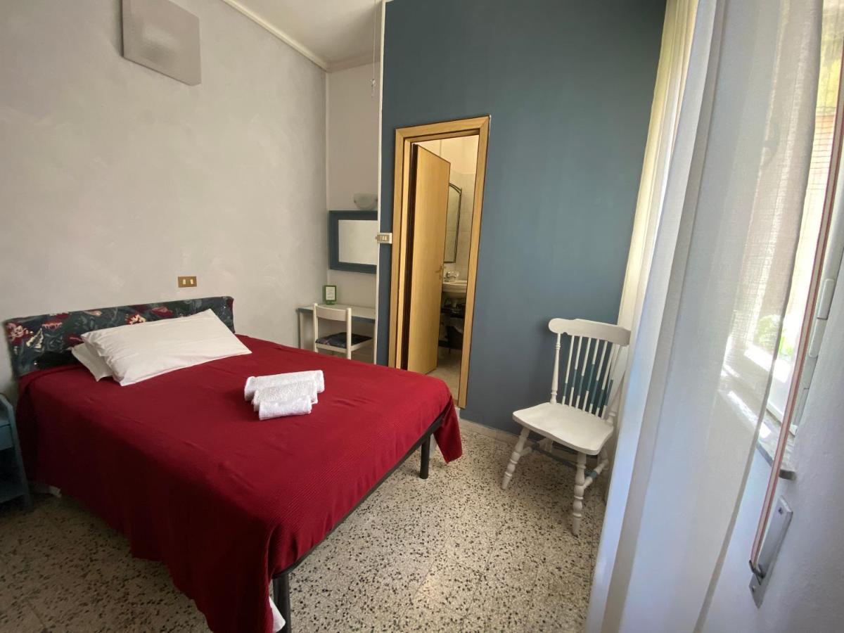 Villa Mirna Rimini Buitenkant foto