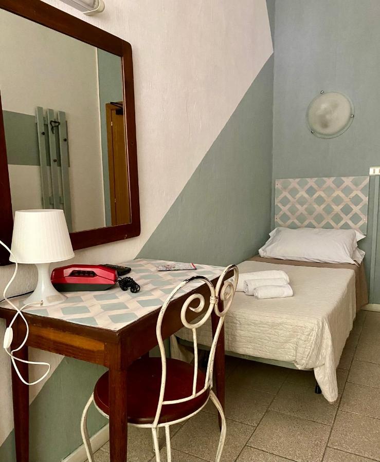 Villa Mirna Rimini Buitenkant foto